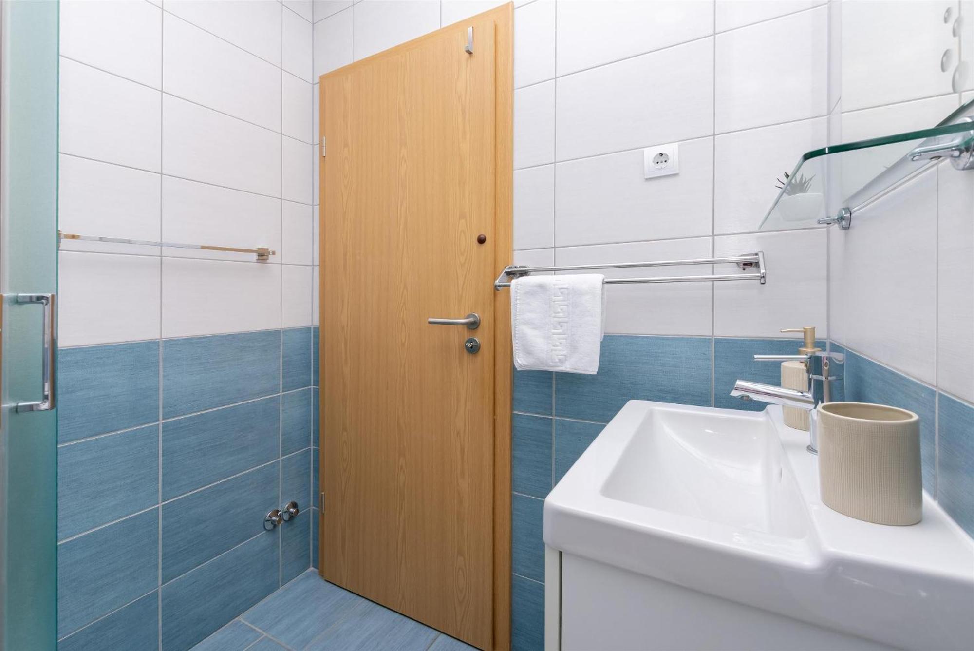 Apartments Marijo Baška Voda Dış mekan fotoğraf